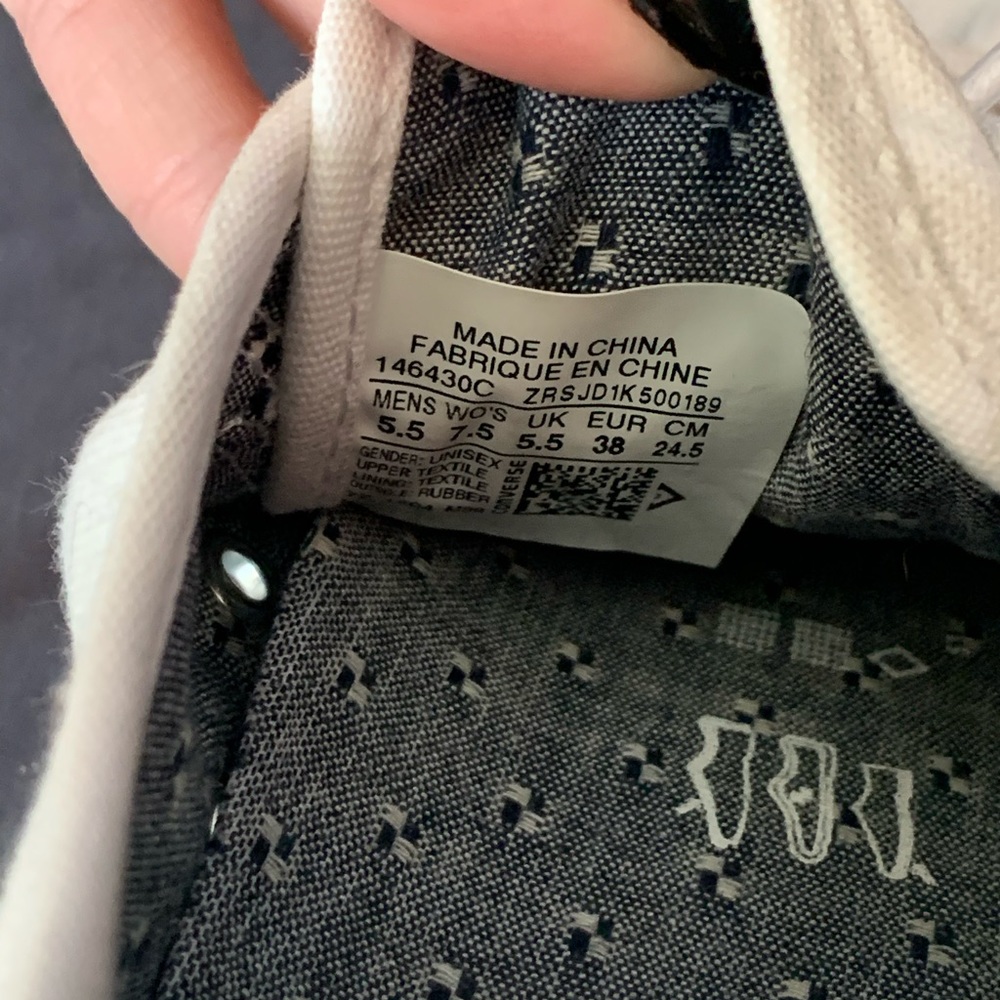 White Converse - Picture 7 of 7
